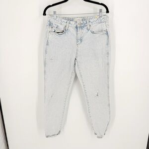 Casual Light Wash Boyfriend Jeans